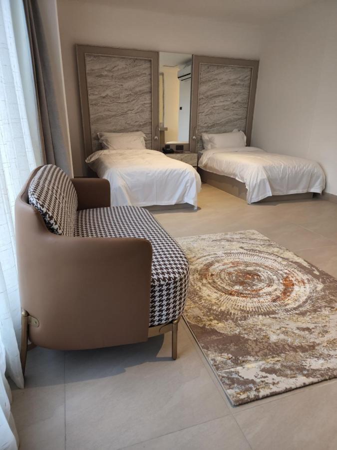 Imperial Suites Hotel Manama Exterior foto