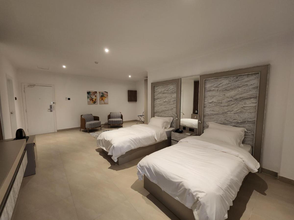 Imperial Suites Hotel Manama Exterior foto
