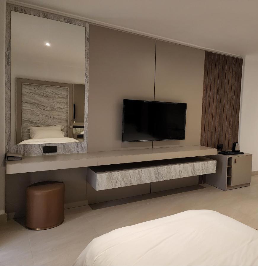 Imperial Suites Hotel Manama Exterior foto
