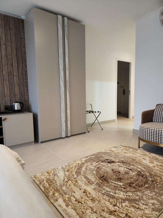 Imperial Suites Hotel Manama Exterior foto