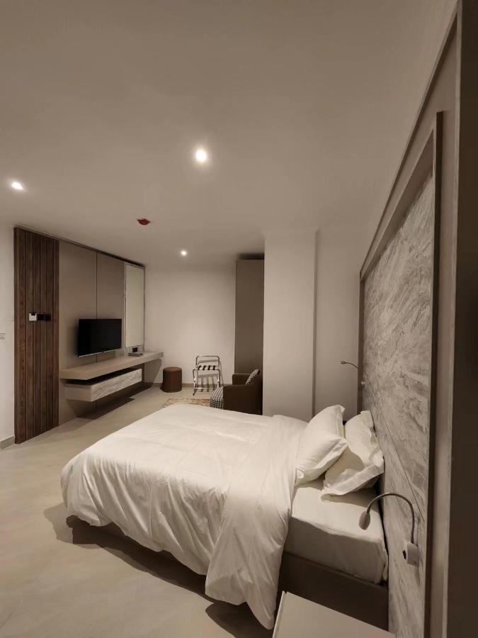 Imperial Suites Hotel Manama Exterior foto