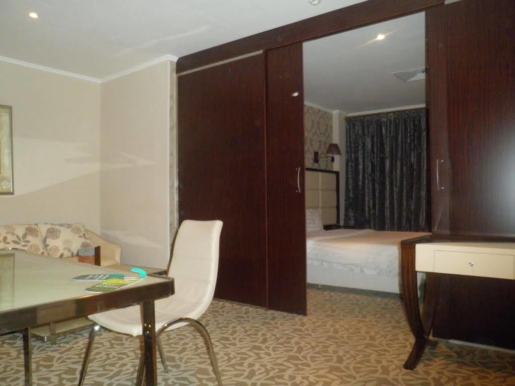 Imperial Suites Hotel Manama Exterior foto