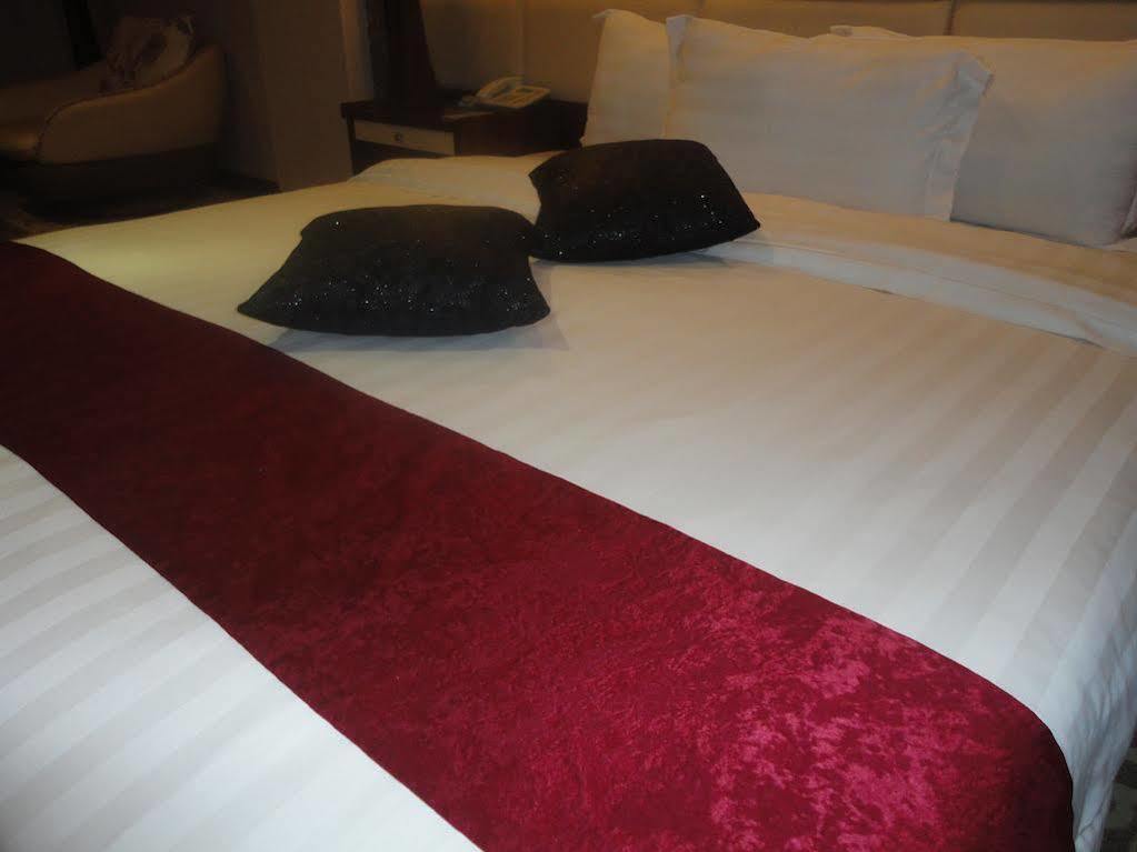 Imperial Suites Hotel Manama Exterior foto