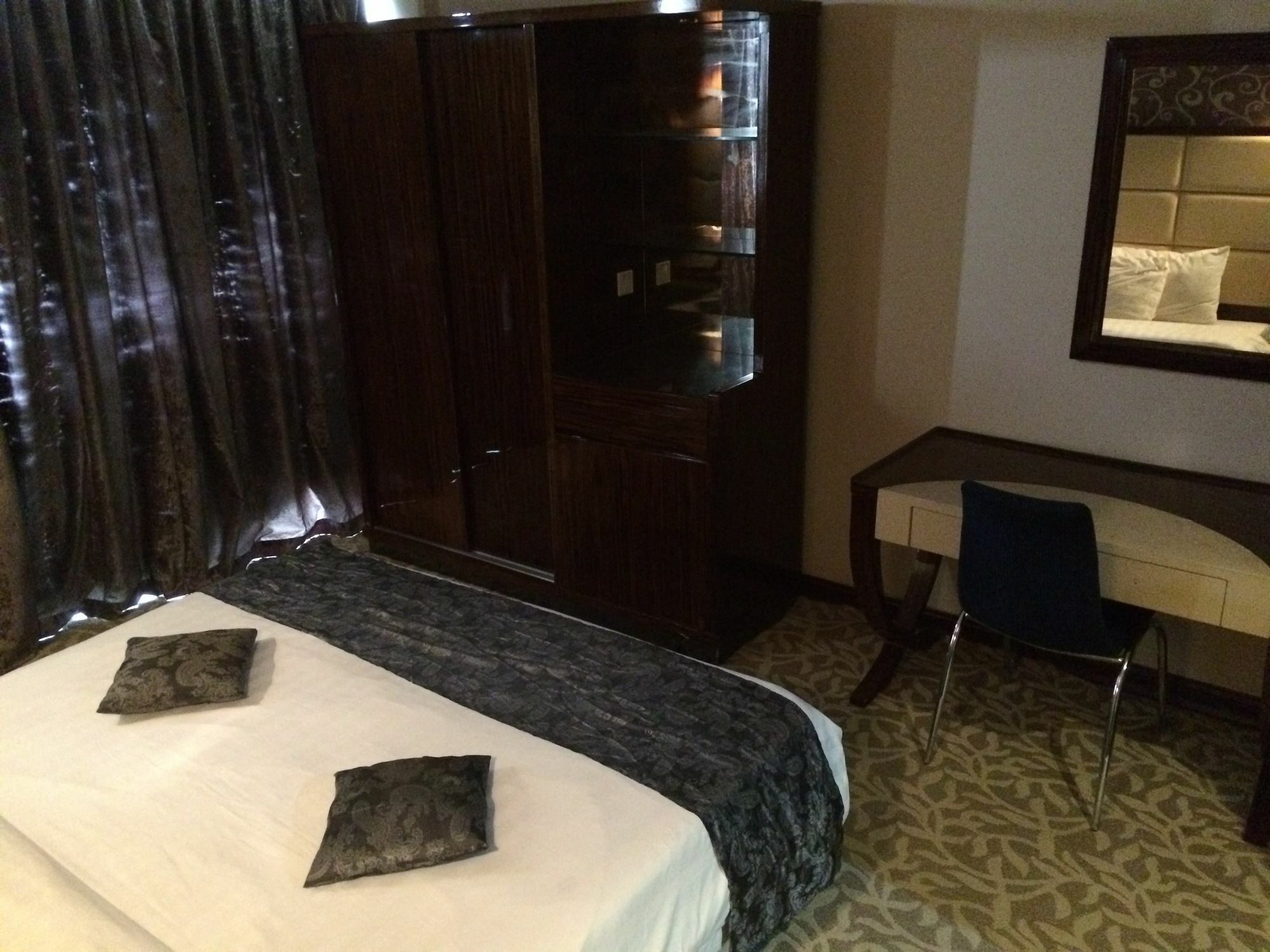 Imperial Suites Hotel Manama Exterior foto